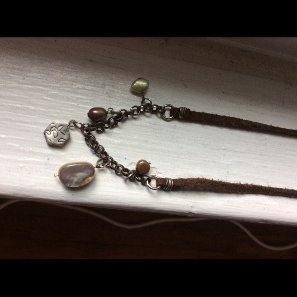 Leather necklace with beads